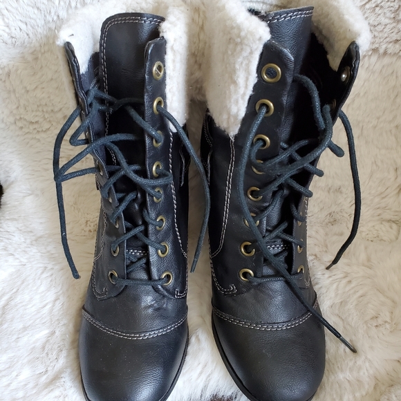 GUESS BOOTS - Picture 2 of 5